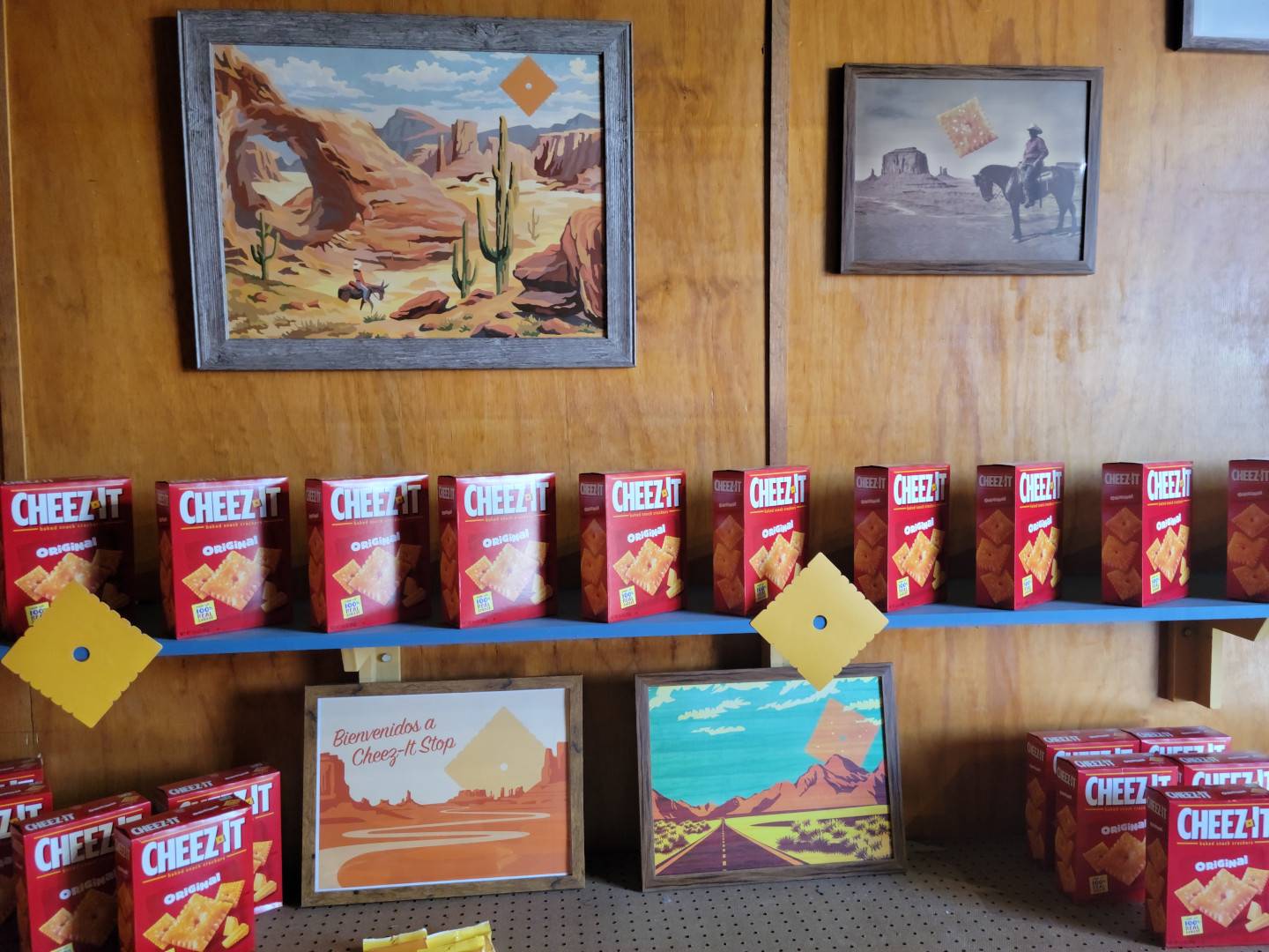 Cheez-It Stop box display